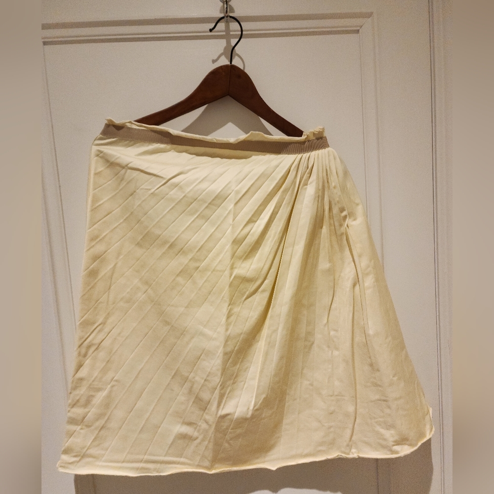 Red Valentino European Size 44 summer skirt